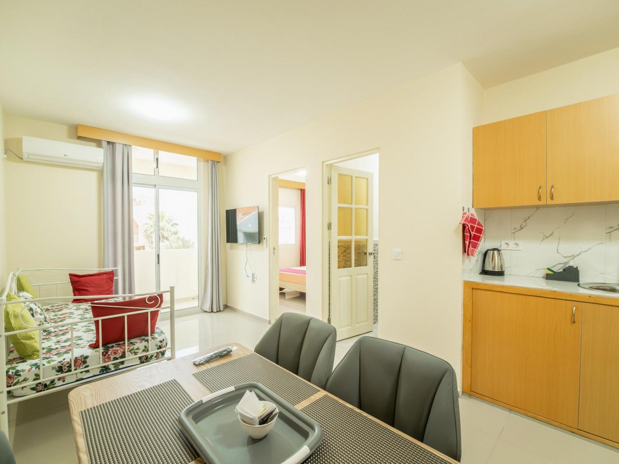 דירות Residencial Liviamilena סנטה מריה מראה חיצוני תמונה